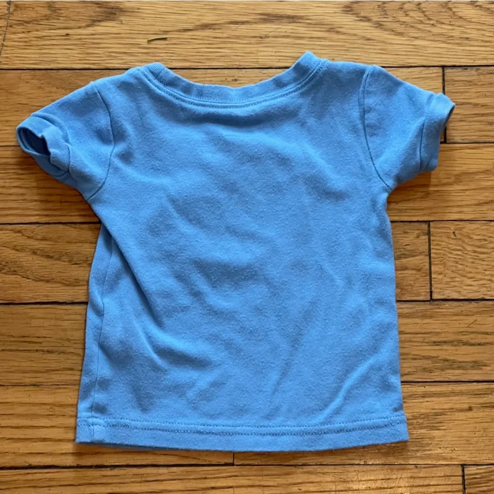 Old Navy Blue Shark Pajama Set for Kids - Picture 5 of 7